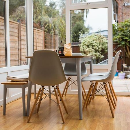 Beautiful Town House With Private Garden And Patio Canford Magna Exterior foto