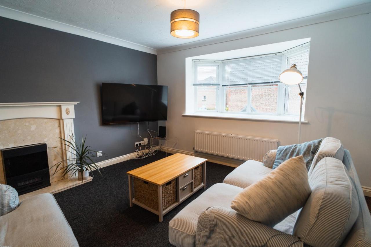 Beautiful Town House With Private Garden And Patio Canford Magna Exterior foto