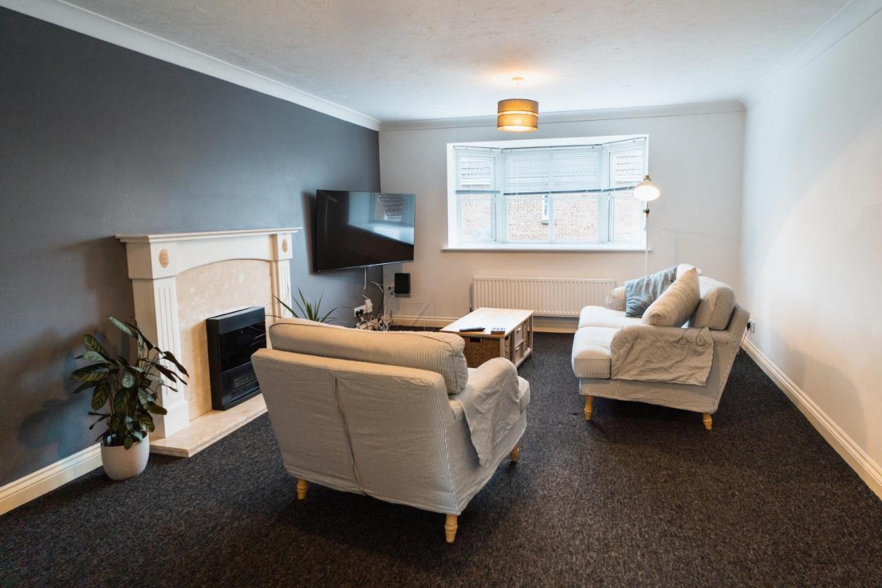 Beautiful Town House With Private Garden And Patio Canford Magna Exterior foto